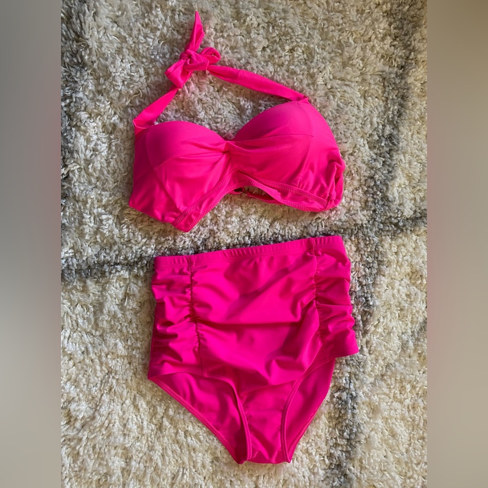 Sexy HOT PINK Retro style two piece 1950’s style bikini size medium NWT